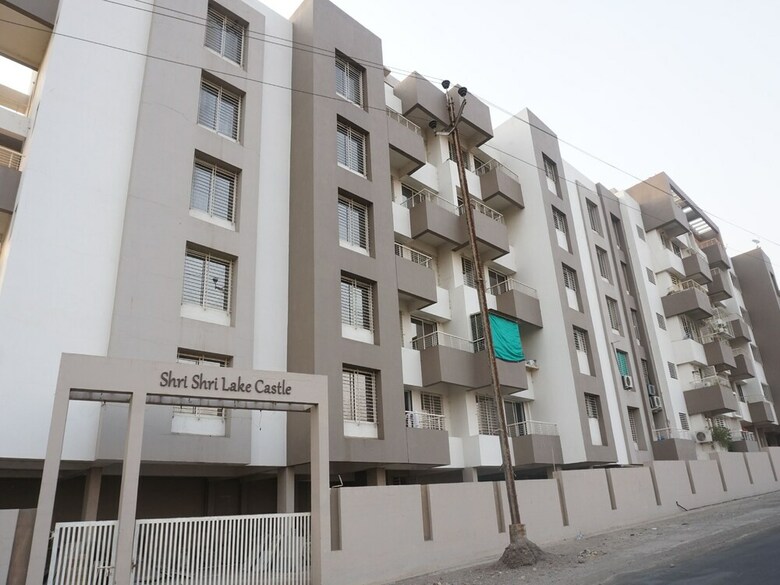 Hotel Oyo 38523 Royano Inn