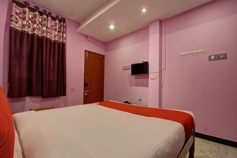Hotel Oyo 38664 Rt Residency