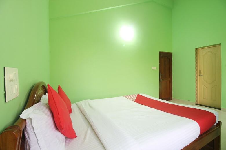 Hotel Oyo 39345 Chrisander's Resort