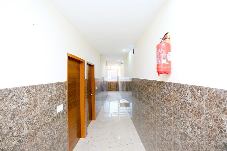 Hotel Oyo 40307 Mohali Blue