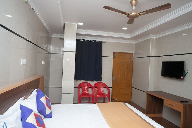 Hotel Spot On 30656 Sree Padma Residency