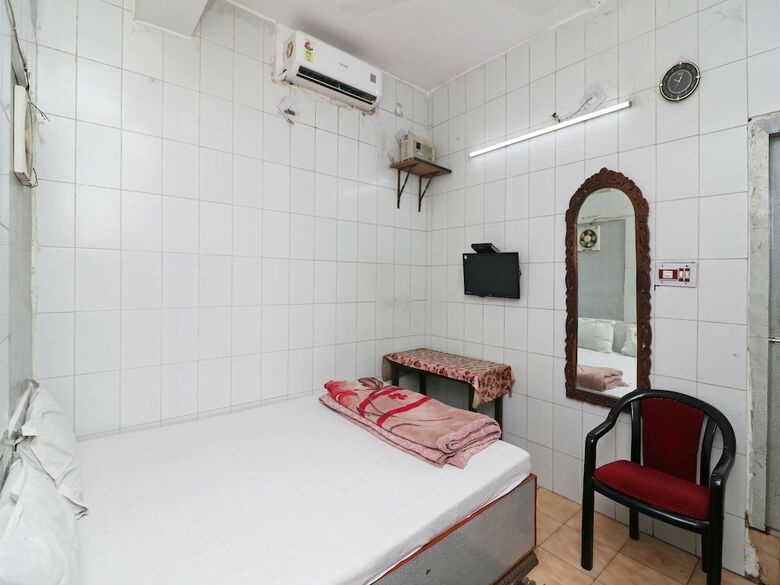 Spot On 37503 Hotel Akash
