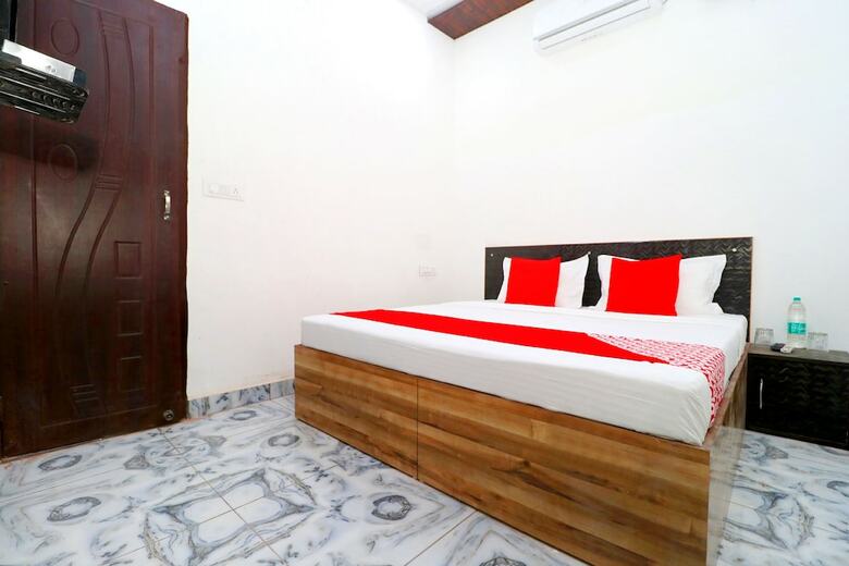 Oyo 41965 Hotel New Bury