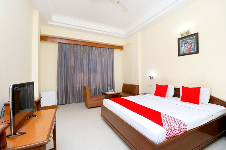 Oyo 43237 Hotel Park Inn