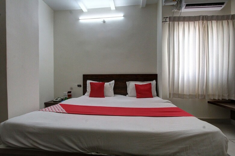 Hotel Spot On 29404 Kruthika Comforts