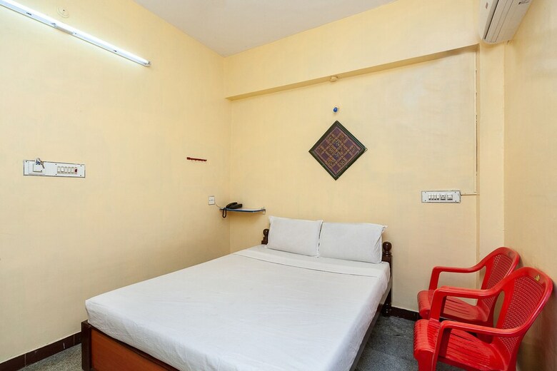Hotel Spot On 36502 Sree Grand Lingam Residency