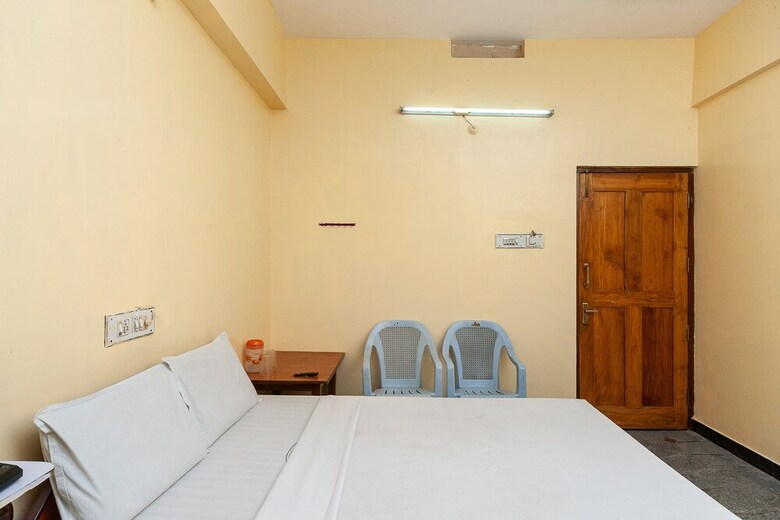 Hotel Spot On 36502 Sree Grand Lingam Residency