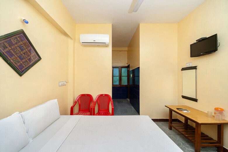 Hotel Spot On 36502 Sree Grand Lingam Residency