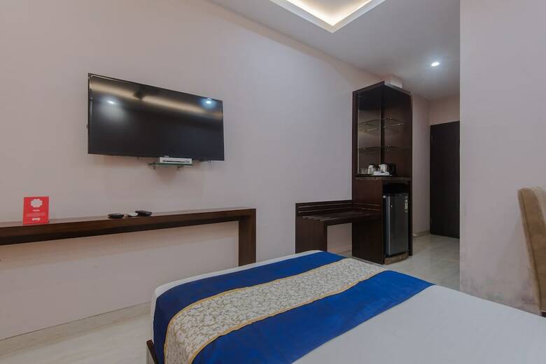 Hotel Oyo Flagship 15439 Colaba