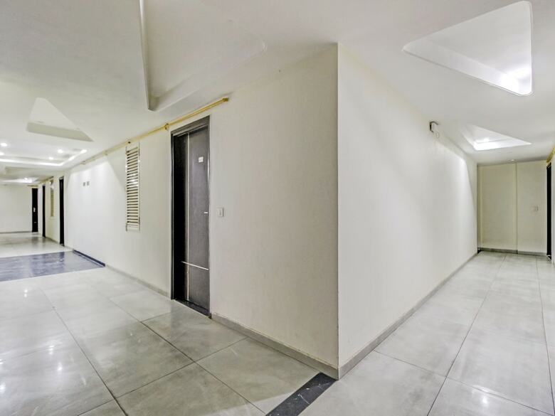 Oyo 43979 Hotel Urbanite