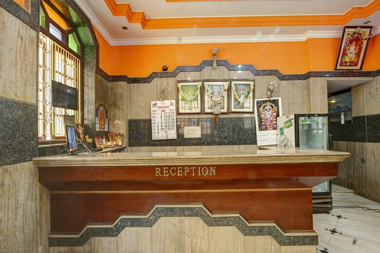 Hotel Spot On 39787 Radha Krishna Deluxe Lodge
