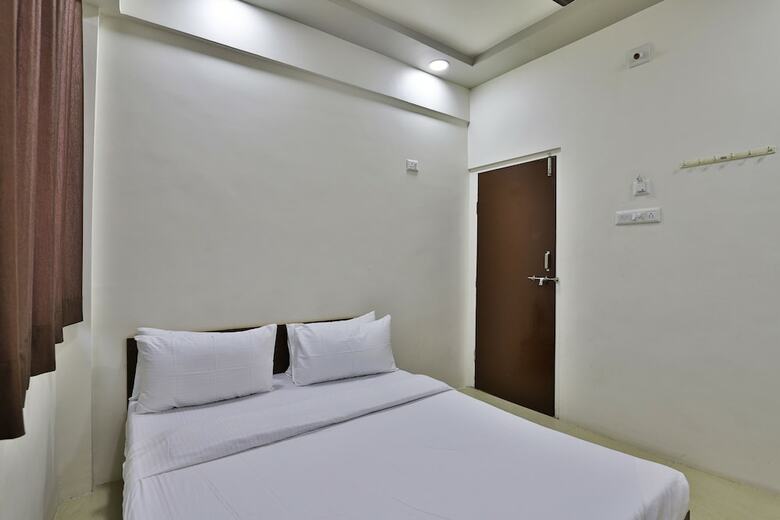 Spot On 37726 Hotel Patang