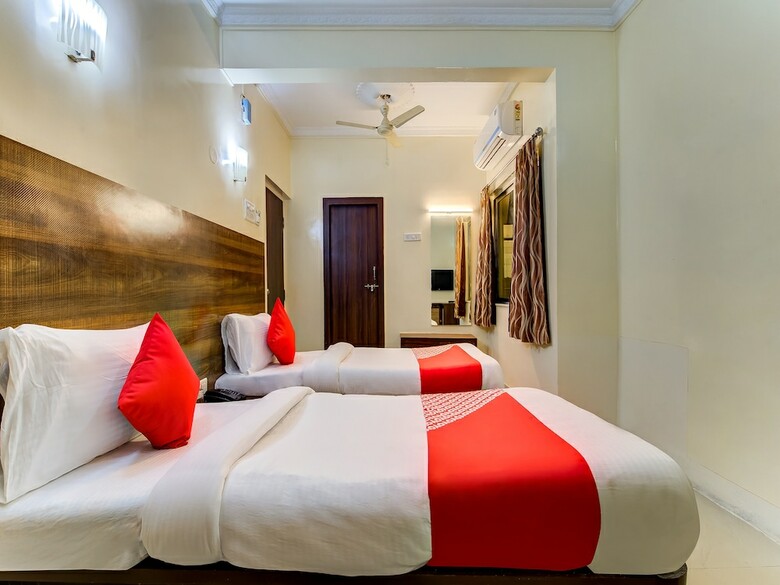 Oyo Flagship 36693 Hotel Royal Enclave