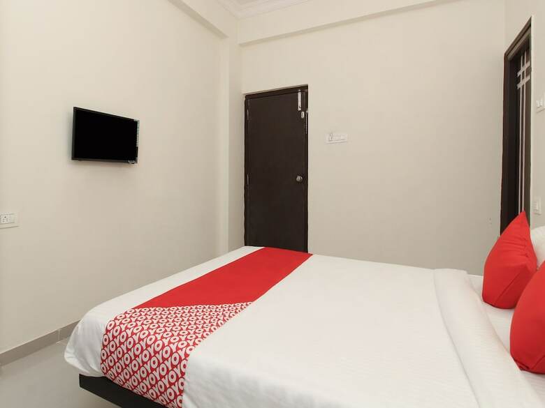 Hotel Oyo Flagship 23620  Vjr Heights  Gachibowli