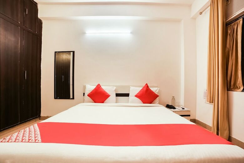 Hotel Oyo Flagship 30197 Noida Sector 43