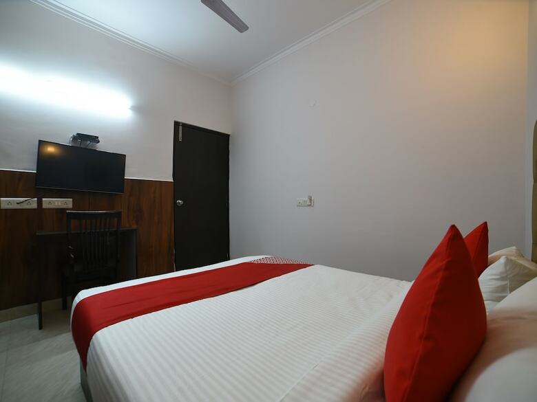 Hotel Oyo Flagship 38774 Cross Winds