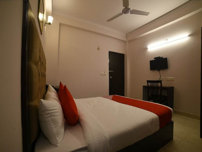 Hotel Oyo Flagship 38774 Cross Winds