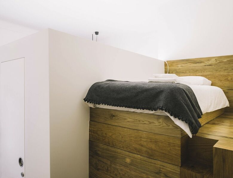 Apartamentos Orm - Guindais Muralha Santa Clara And S�