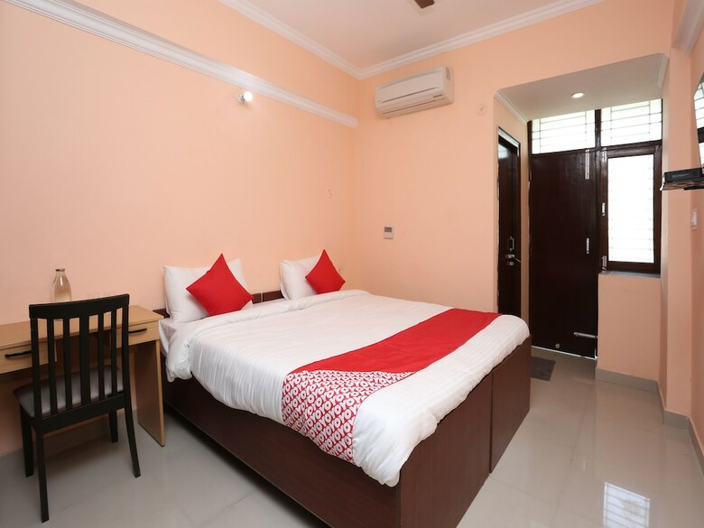 Hotel Oyo Flagship 40126 Polytechnic Chauraha