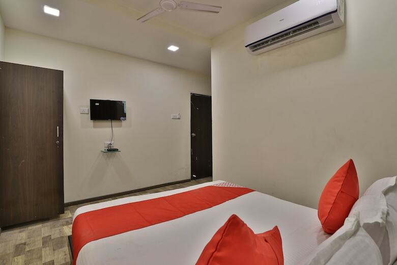 Hotel Oyo Flagship 30564 Ripple Mall