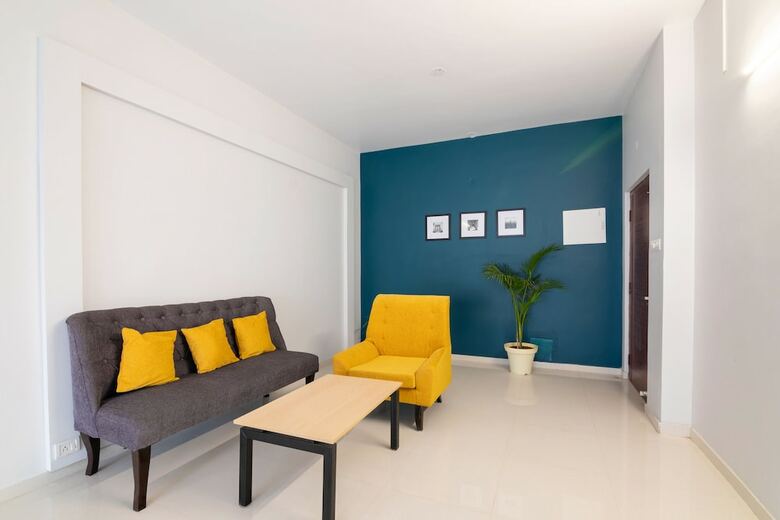 Hotel Silverkey Executive Stays 27773 Ias Colony