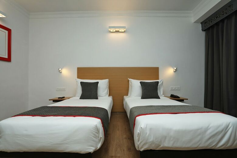 Hotel Oyo Townhouse 084 Golden Park