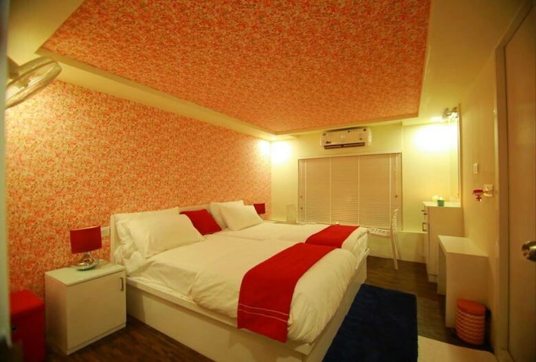Hotel Indiavacationz Houseboat
