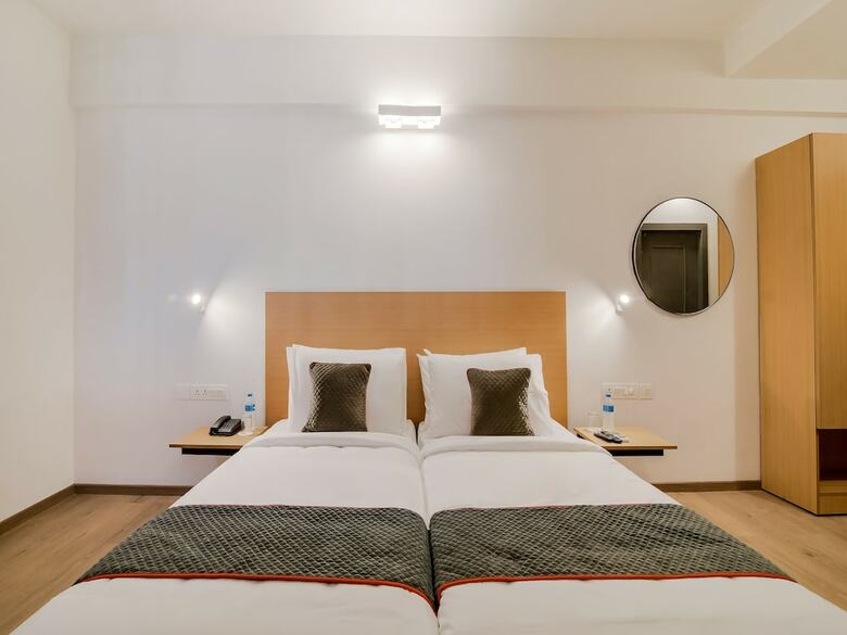 Hotel Oyo Townhouse 124 Srm