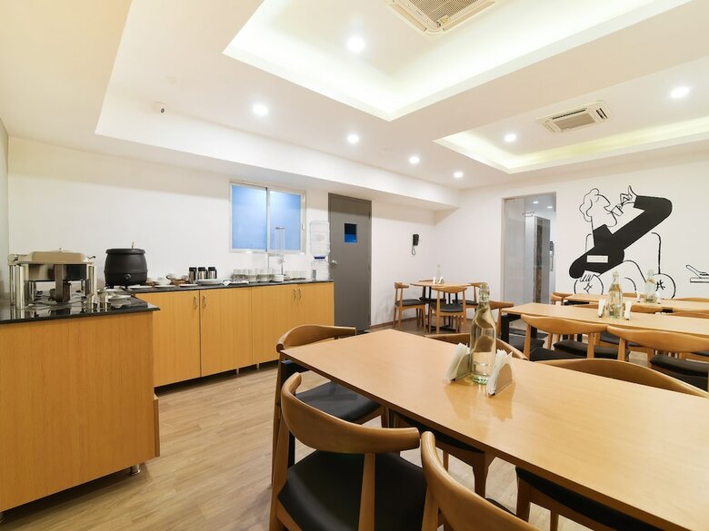 Hotel Oyo Townhouse 124 Srm