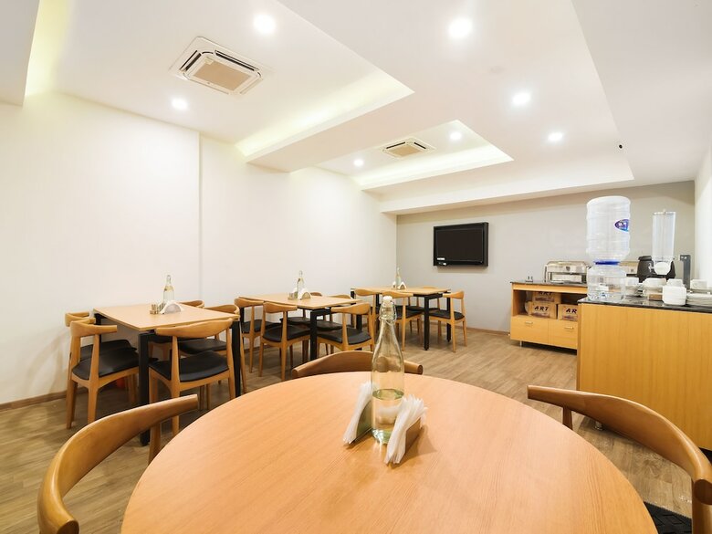 Hotel Oyo Townhouse 124 Srm
