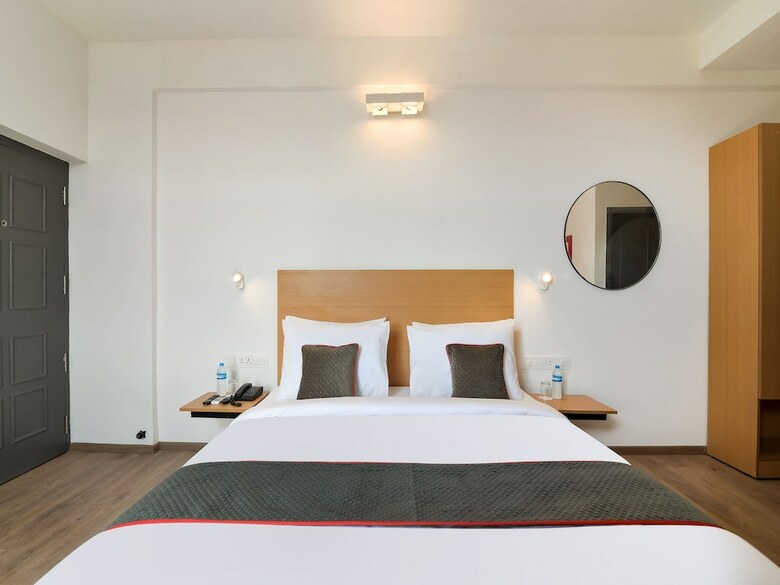 Hotel Oyo Townhouse 124 Srm