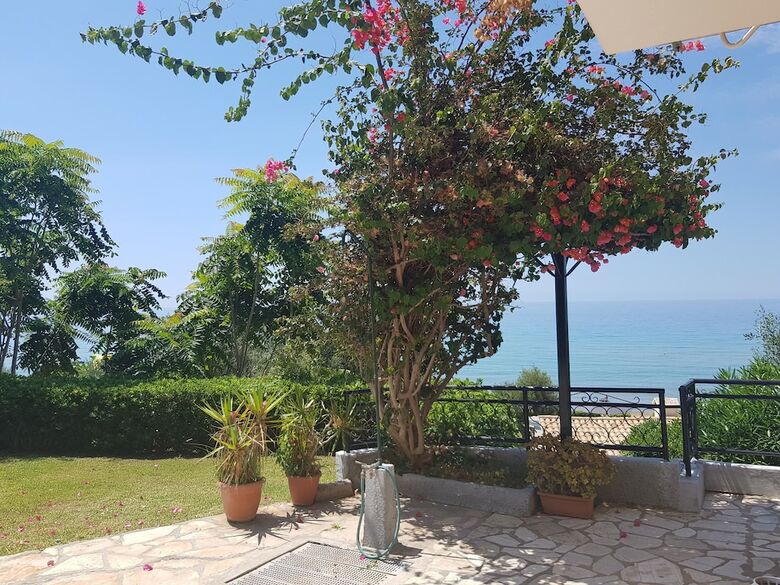 Menigos - Type Aa5g (Nr.45): Beach View 1 Bedroom Luxury Apartment