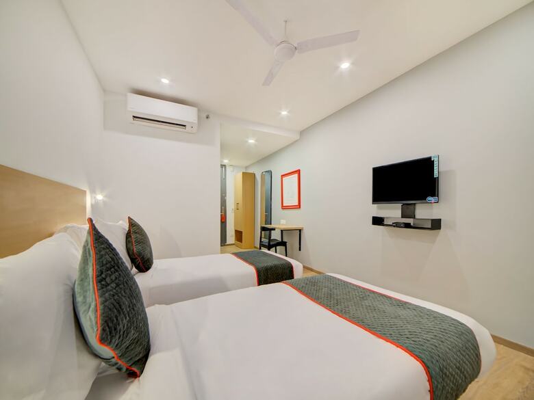 Hotel Oyo Townhouse 111 A3 Empire