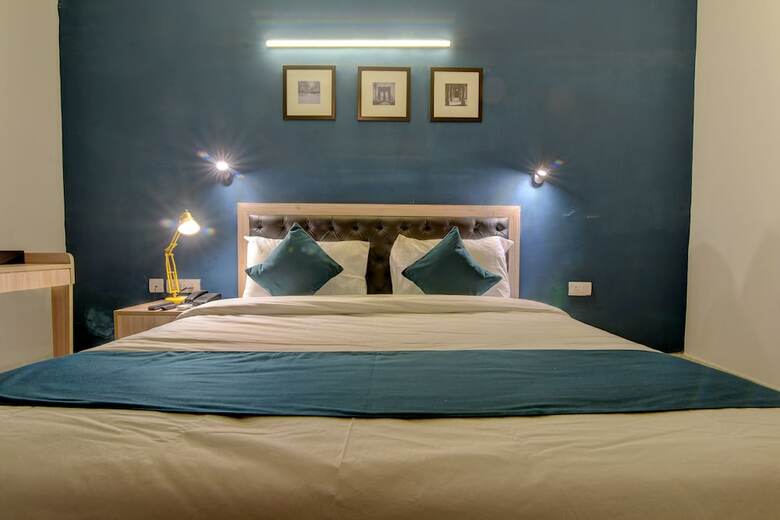 Silverkey Executive Stays 36842 Nazeer Hotel