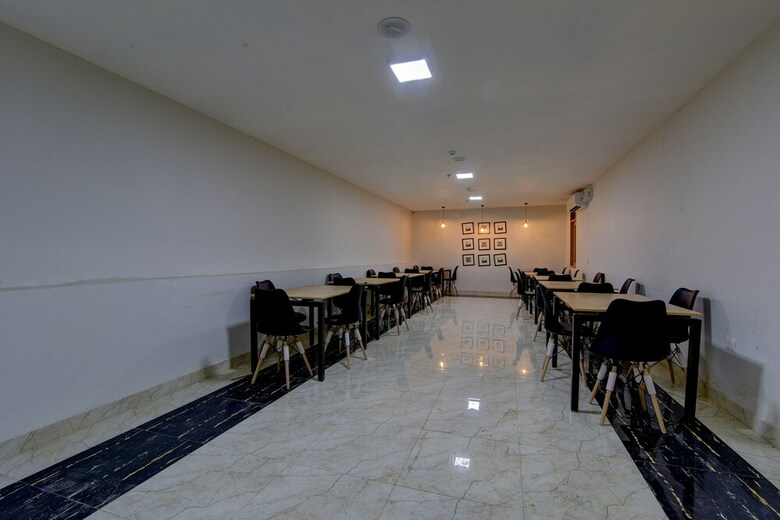Silverkey Executive Stays 36842 Nazeer Hotel