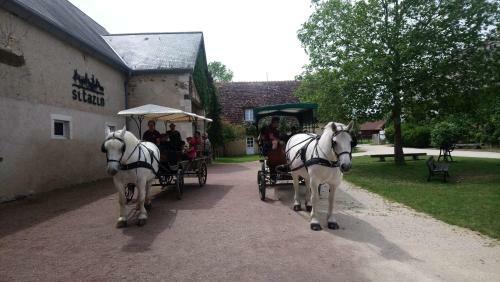 Les Roulottes Du Berry