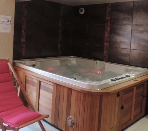 Hotel Logis Auv'h�tel