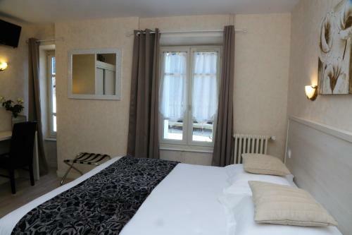 Hotel Logis L'ecu De France