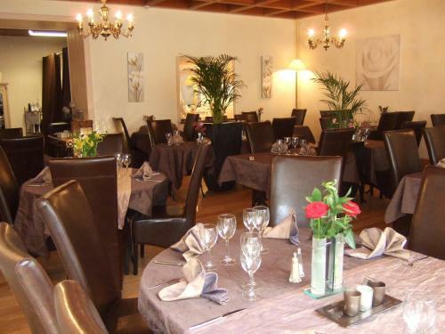 Hotel Logis L'ecu De France