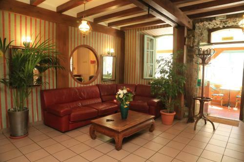 Hotel Logis L'ecu De France
