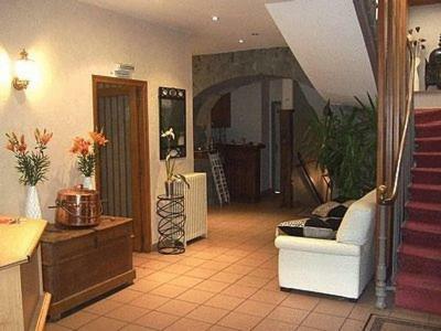Hotel Logis L'ecu De France
