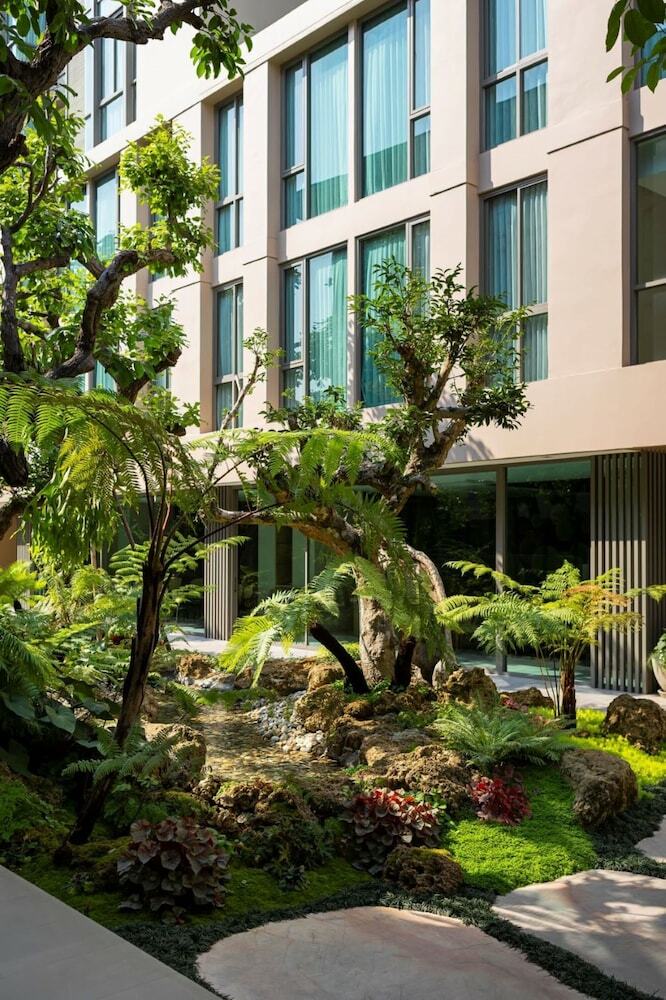 Hotel Ana Park