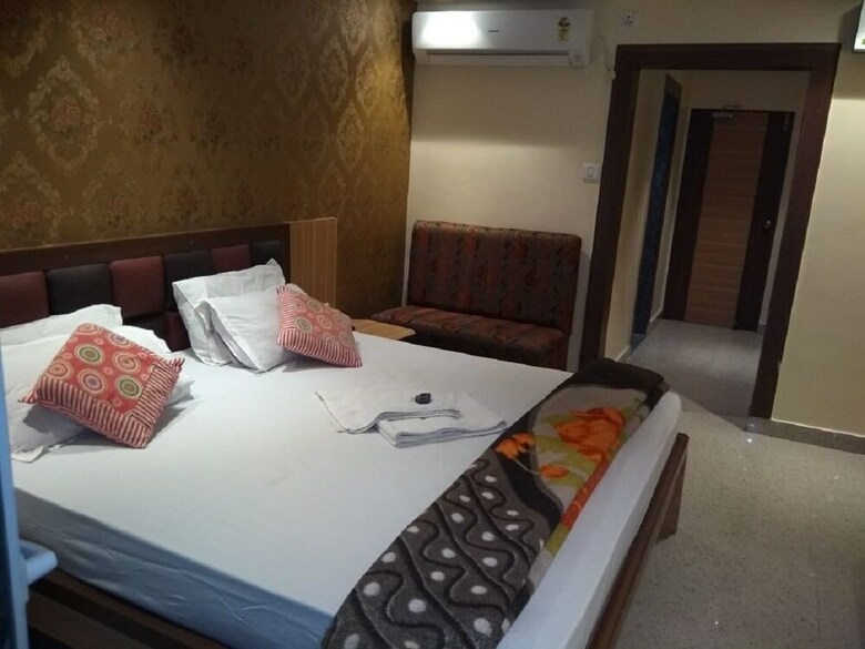 Hotel Sea View Residency Puri