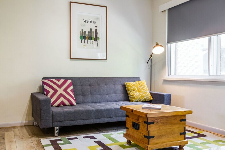 2 Bed Apartment With Free Parking - Netflix, Close To Train