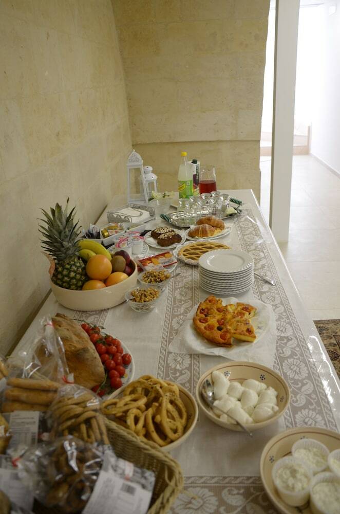 Hotel In & Out Matera