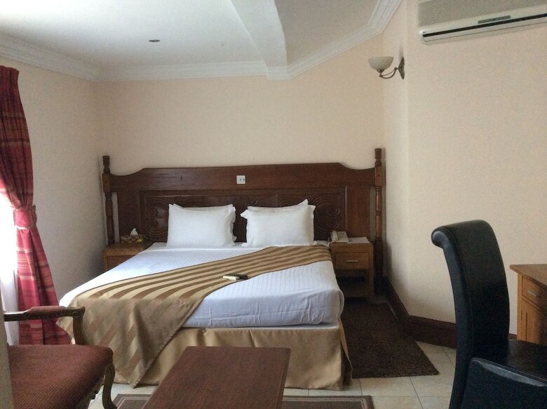 Highgate Hotel