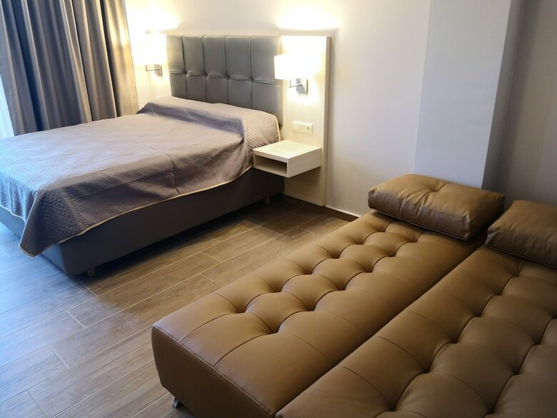 Hotel Peloton Inn