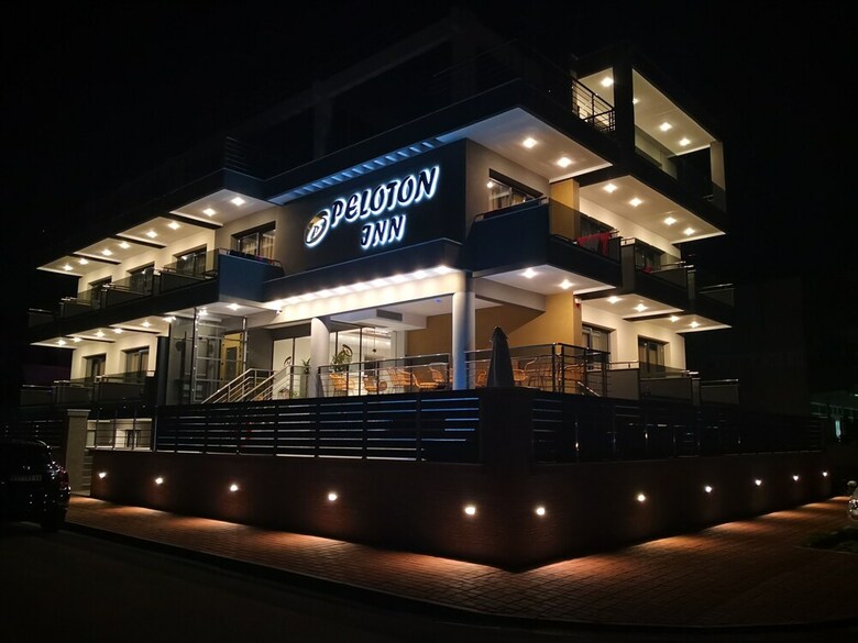 Hotel Peloton Inn