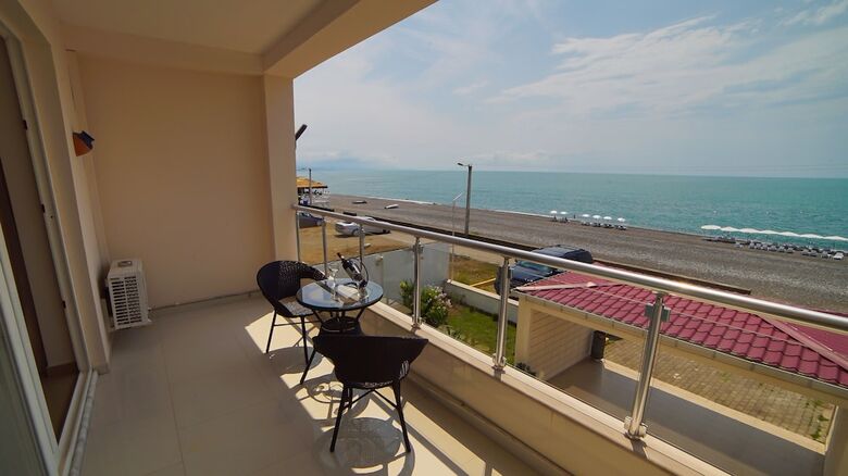 Hotel Kobuleti Beach Club