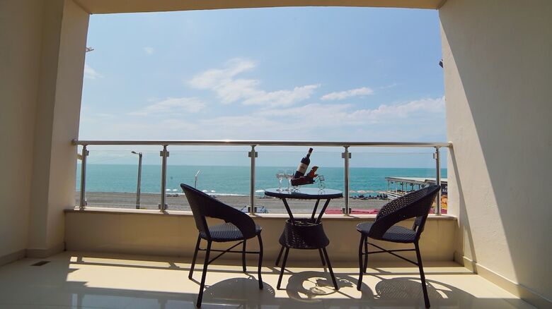 Hotel Kobuleti Beach Club